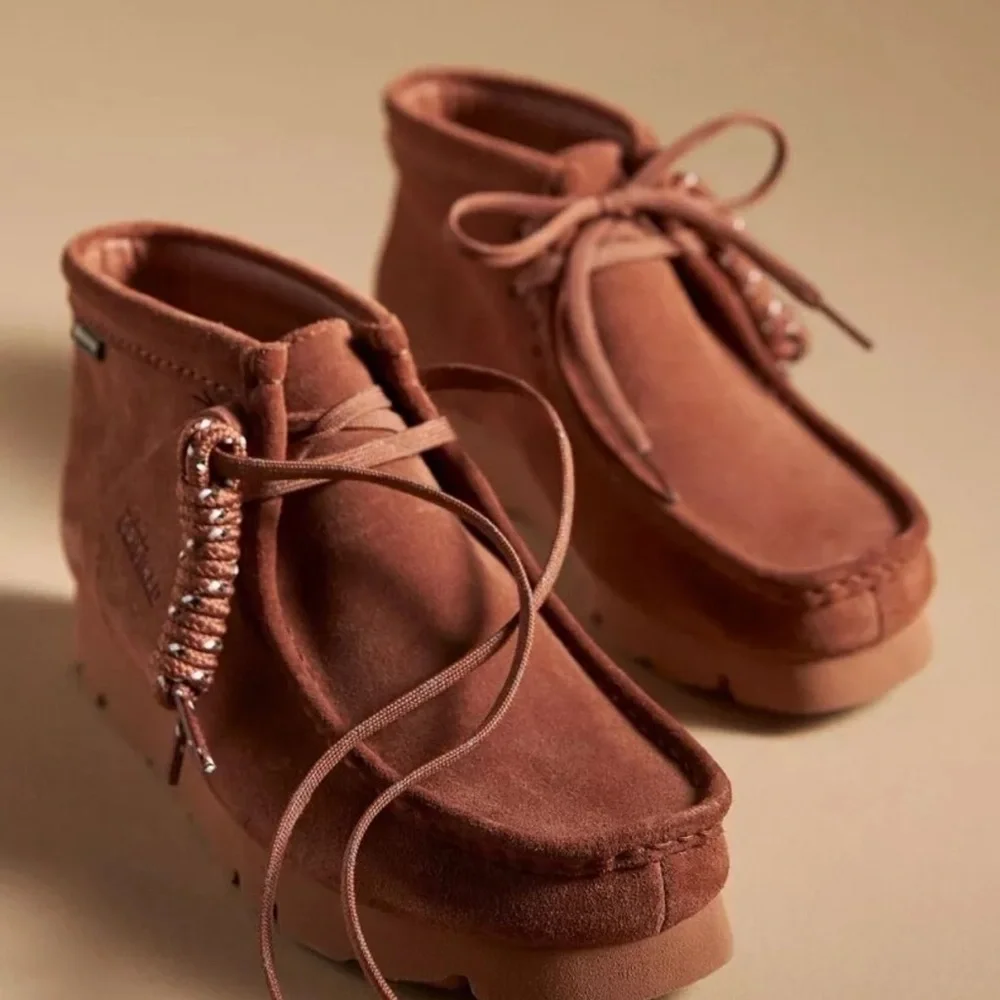 Anthropologie Clarks Wallabee Boots Mocha Bisque Suede Lace Up EVA Midsole - Picture 2 of 11